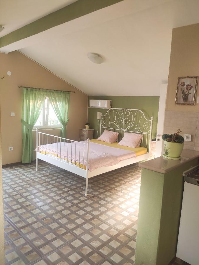 Studio Apartments Krasici ติวัต ห้อง รูปภาพ