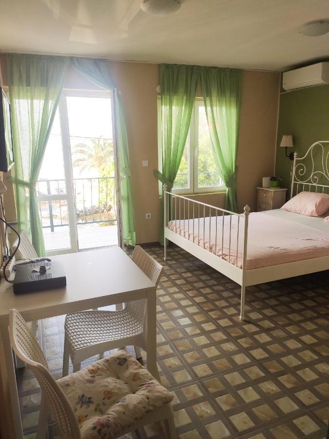 Studio Apartments Krasici ติวัต ห้อง รูปภาพ